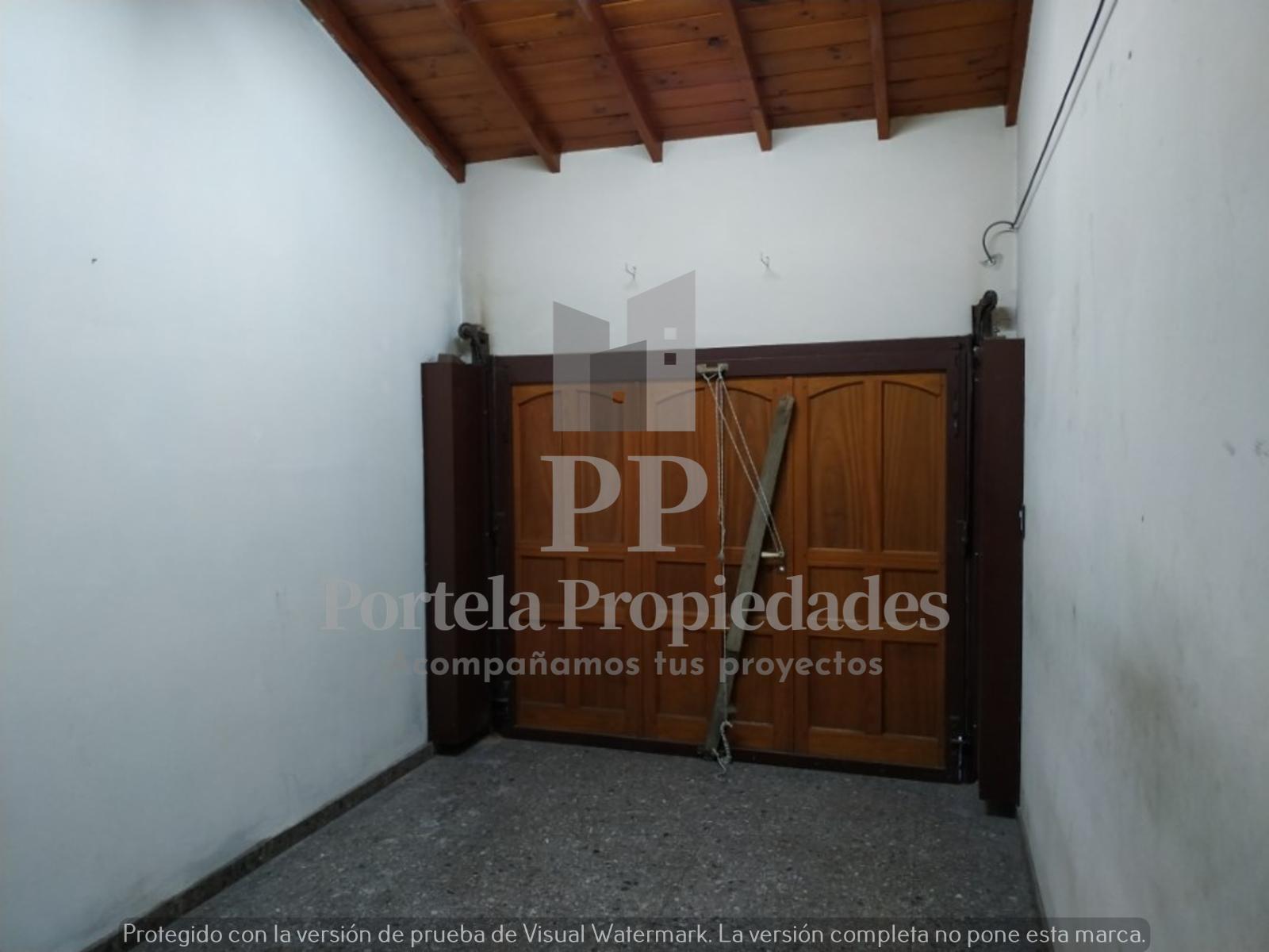 HERMOSO CHALET DE 3 AMBIENTES, BUENA UBICACIÓN CERCA DE LA MUNICIPALIDAD DE HURLINGHAM. APTO CRÉDITO. — foto 10