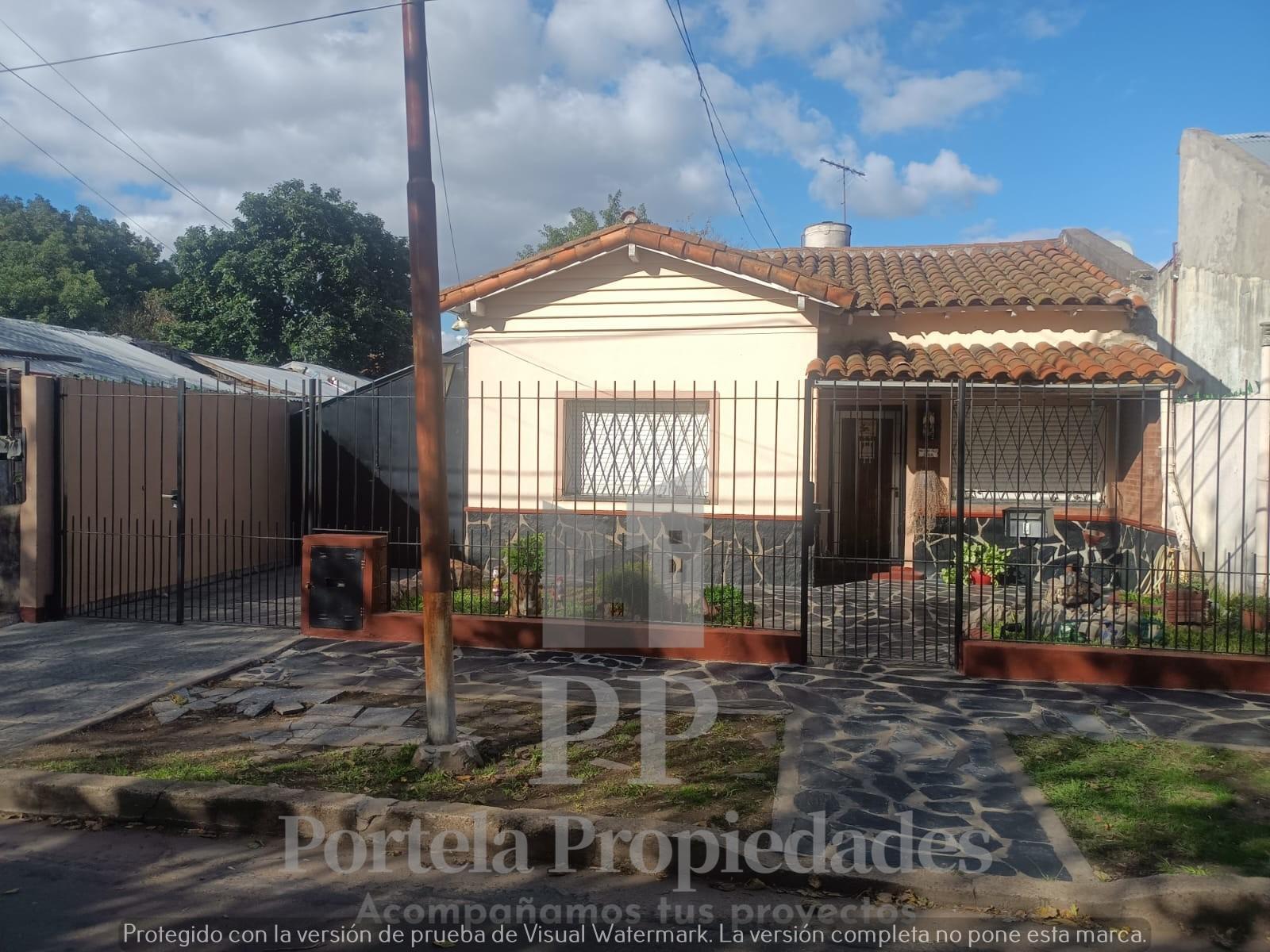 CASA EN CASTELAR SUR