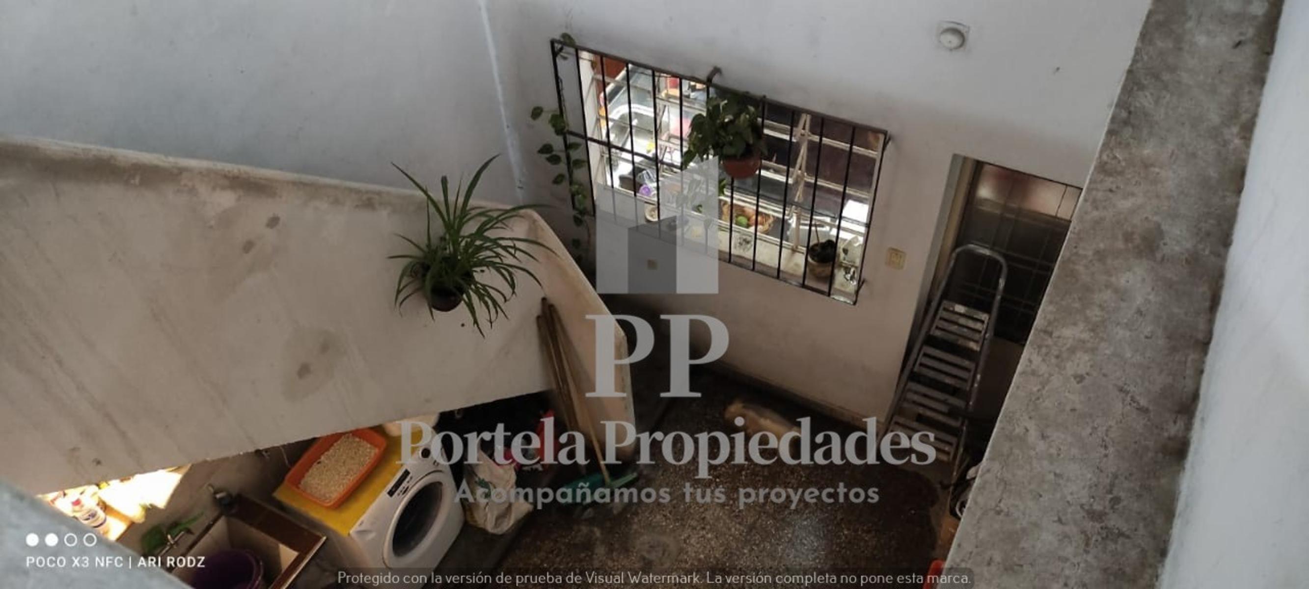 IMPORTANTE CASA EN PRIMER PISO POR ESCALERA - 13