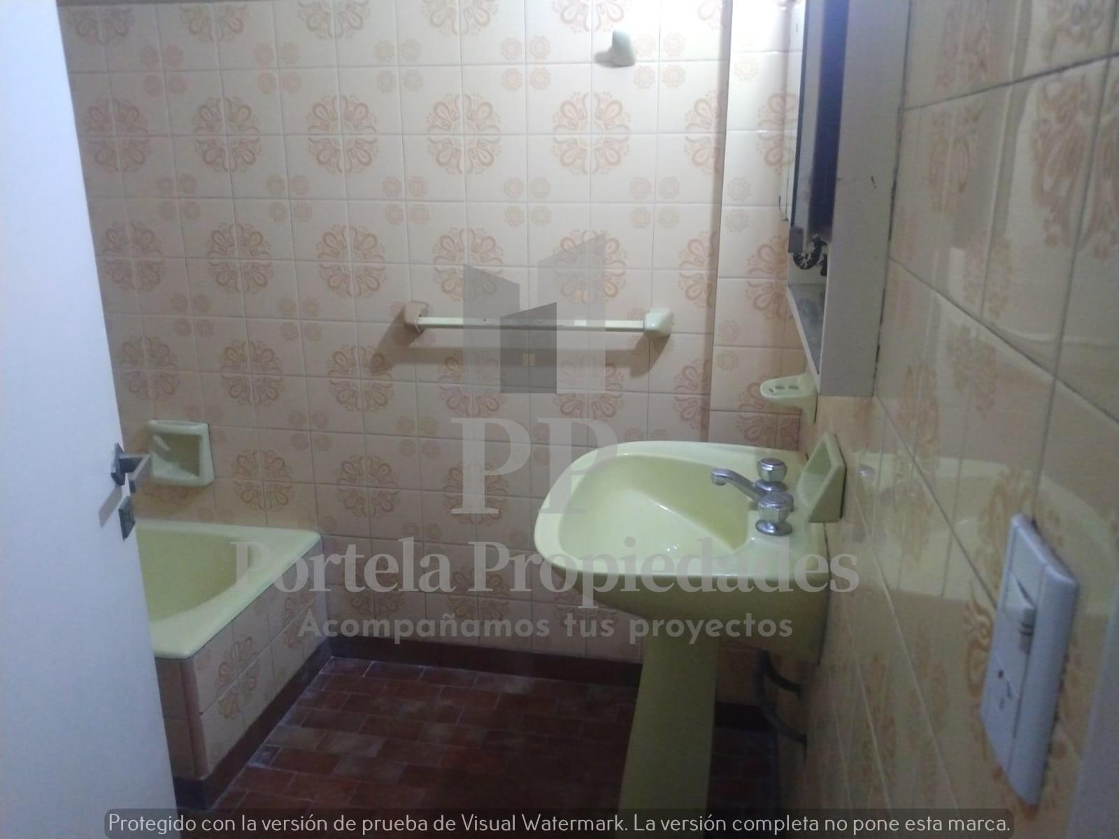 LOCAL COMERCIAL CON PROPIEDAD FRENTE A LA ESTACION DE CASTELAR NORTE — foto 14