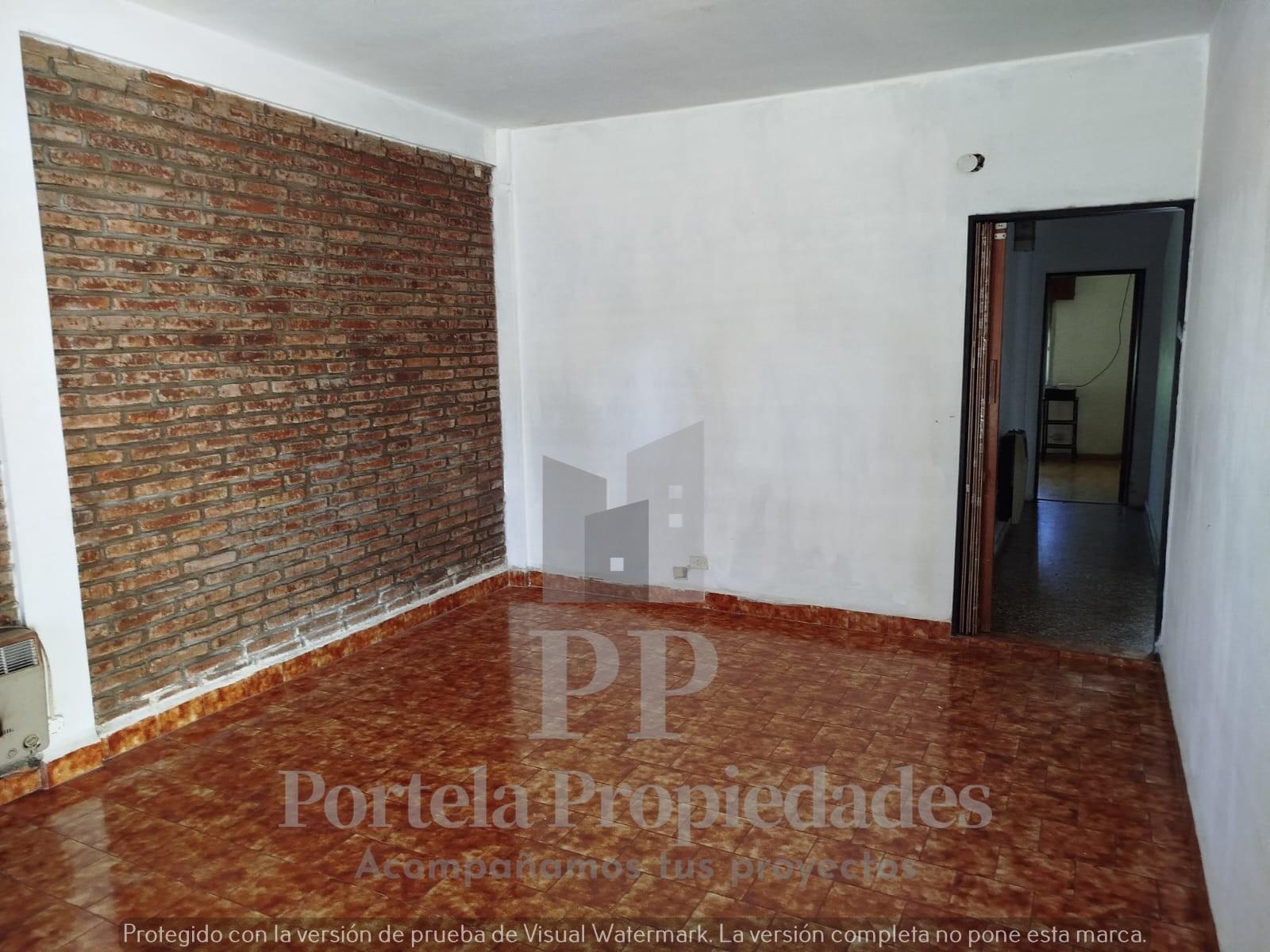 CASA DE 4 AMBIENTES CON FONDO Y GARAGE ITUZAINGO NORTE — foto 4