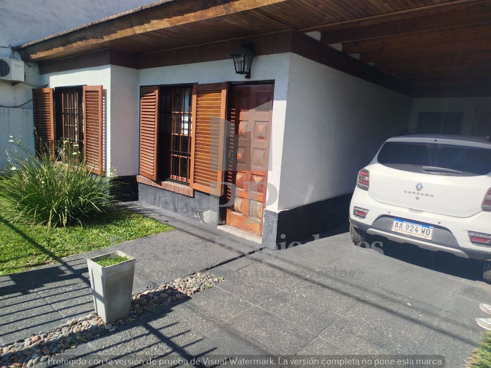 CHALET DE 4 AMBIENTES CON PILETA Y QUINCHO EN ITUZAINGÓ — foto 3