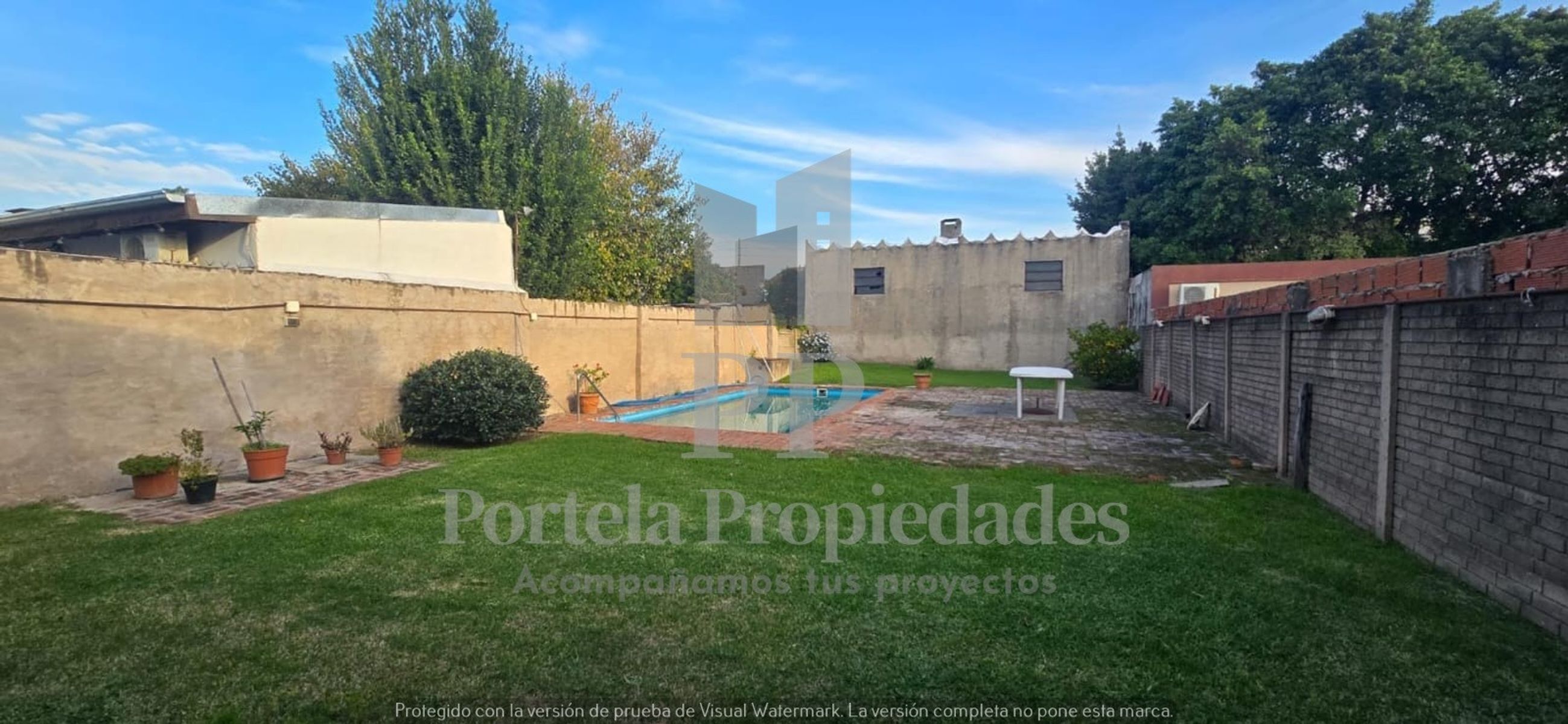 CASA 4 AMBIENTES CON PILETA Y FONDO CASTELAR SUR — foto 7