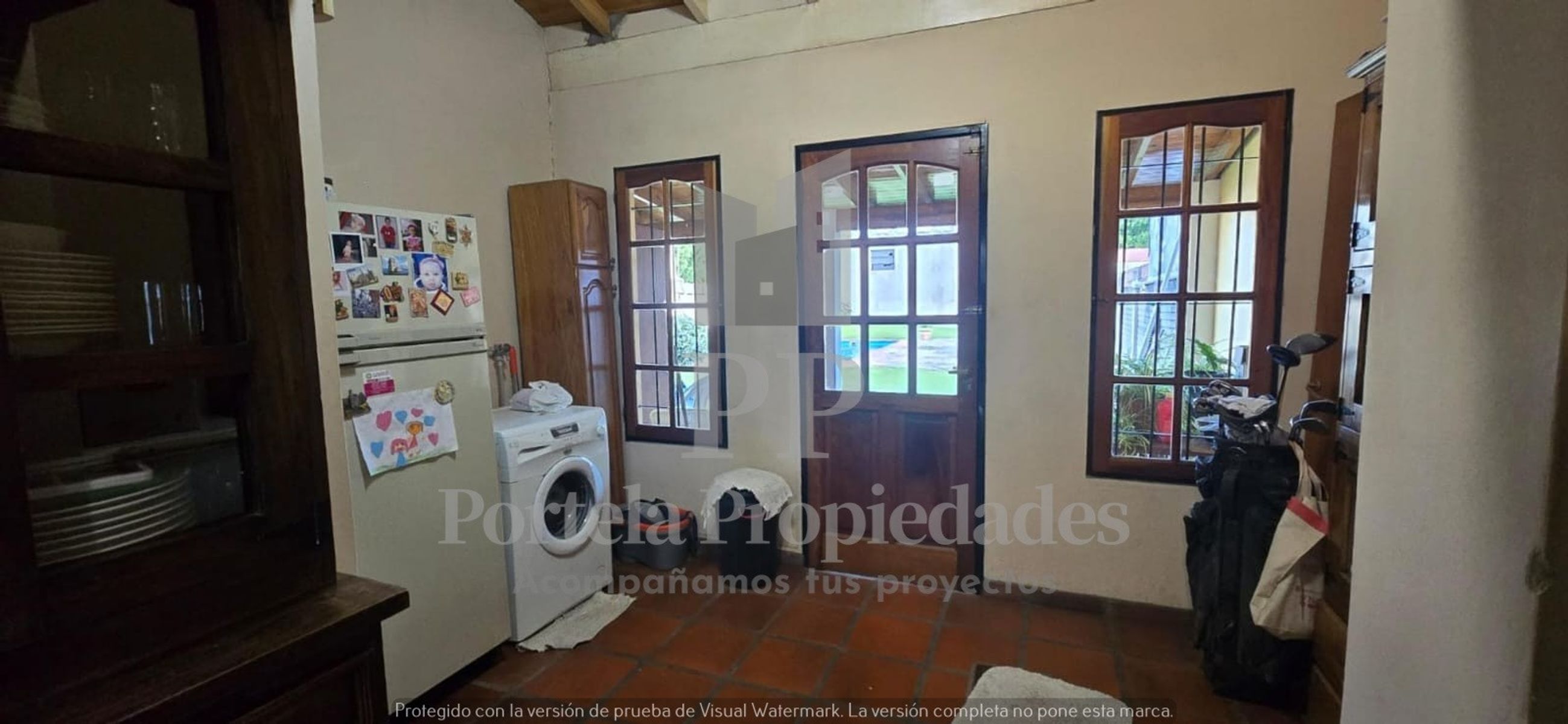 CASA 4 AMBIENTES CON PILETA Y FONDO CASTELAR SUR — foto 8