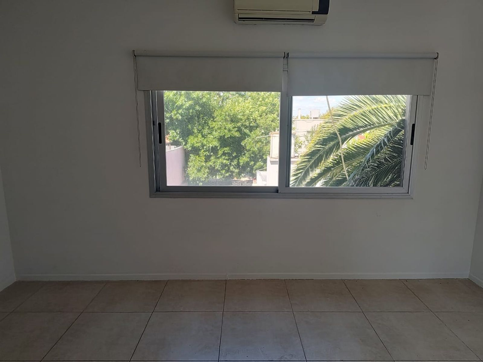 MONOAMBIENTE EN ITUZAINGO SÓLO APTO USO PROFESIONAL - 1