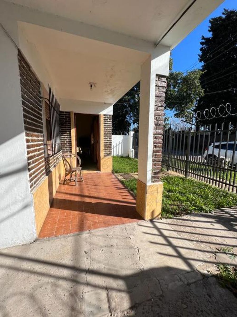 CASA AMERICANA APTO CRÉDITO EN CASTELAR SUR — foto 2