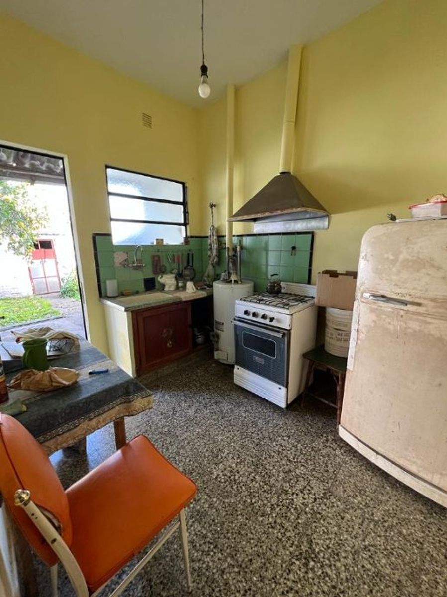CASA AMERICANA APTO CRÉDITO EN CASTELAR SUR — foto 4
