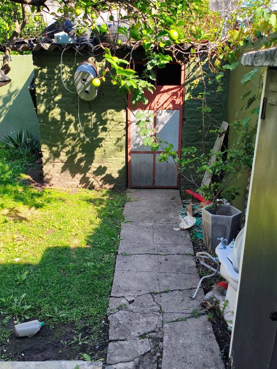 CASA AMERICANA APTO CRÉDITO EN CASTELAR SUR — foto 9