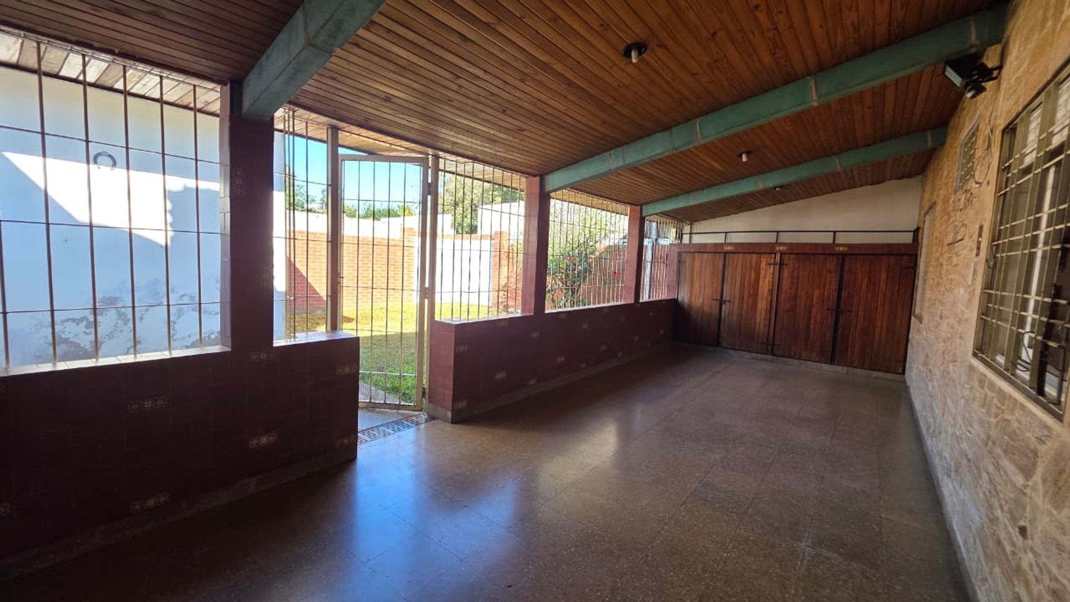 CASA 4 AMBIENTES EN VENTA EN CASTELAR NORTE - 15