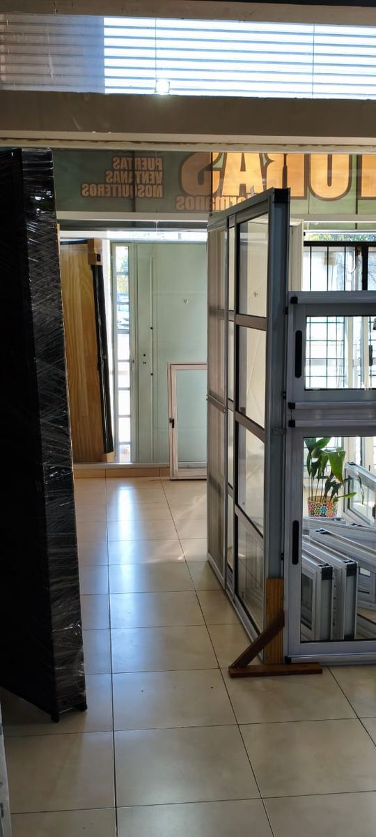 LOCAL EN VENTA EN MORENO EN COMPLEJO MARIA EUGENIA BUREAU - 3