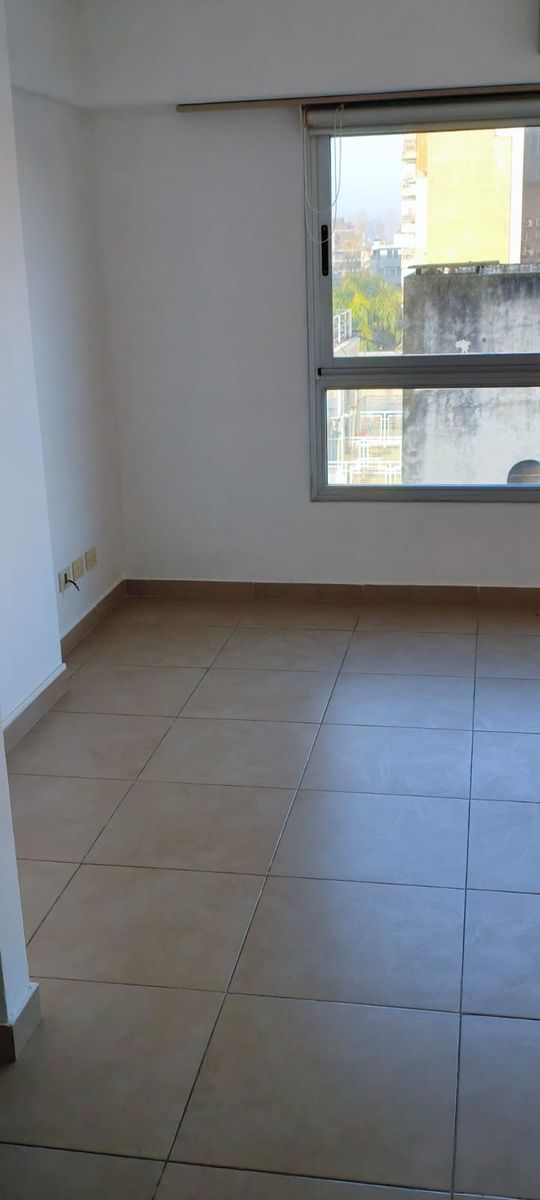 ALQUILER MONOAMBIENTE EN CASTELAR NORTE - 2