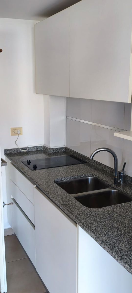 ALQUILER MONOAMBIENTE EN CASTELAR NORTE - 8