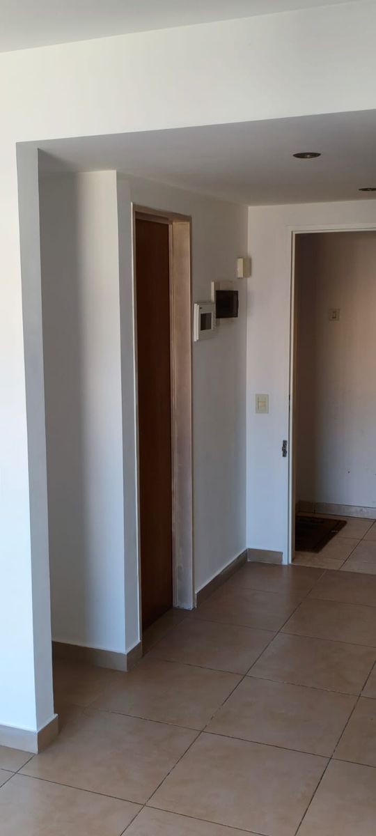 ALQUILER MONOAMBIENTE EN CASTELAR NORTE - 11