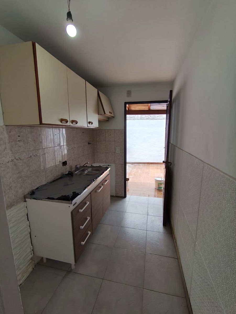 DUPLEX 3 AMBIENTES CON COCHERA EN CASTELAR NORTE - 17