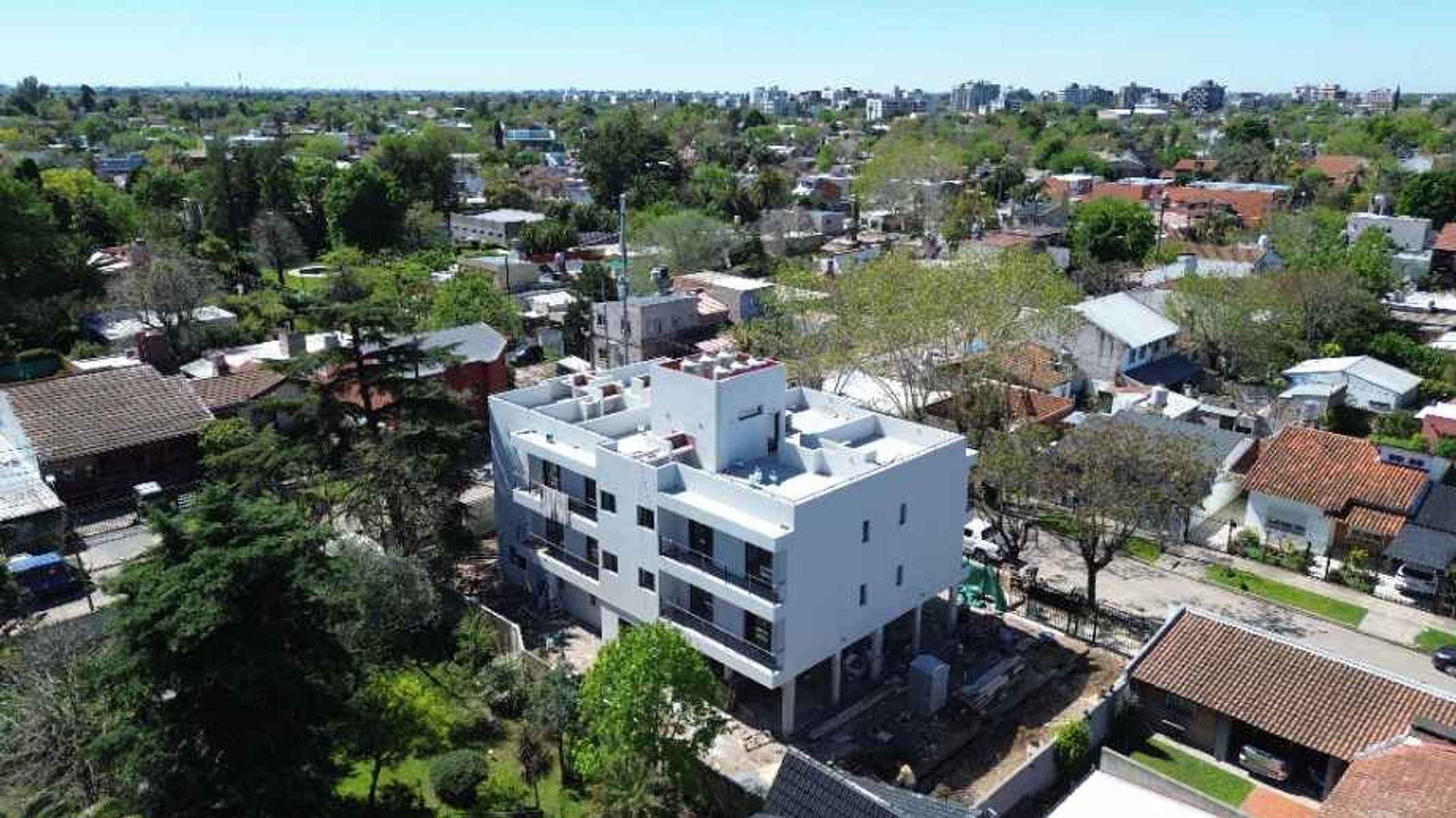 DEPARTAMENTO EN VENTA CON COCHERA ITUZAINGÓ NORTE - 2