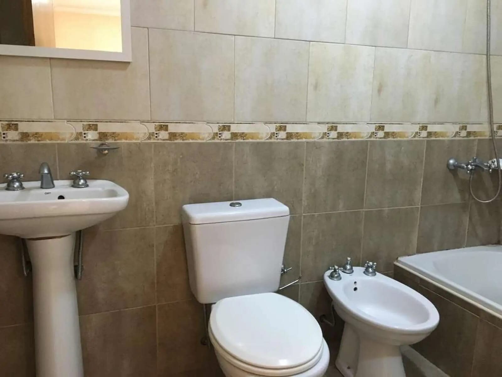 DEPARTAMENTO 2 AMBIENTES EN MORÓN CON PILETA - 13