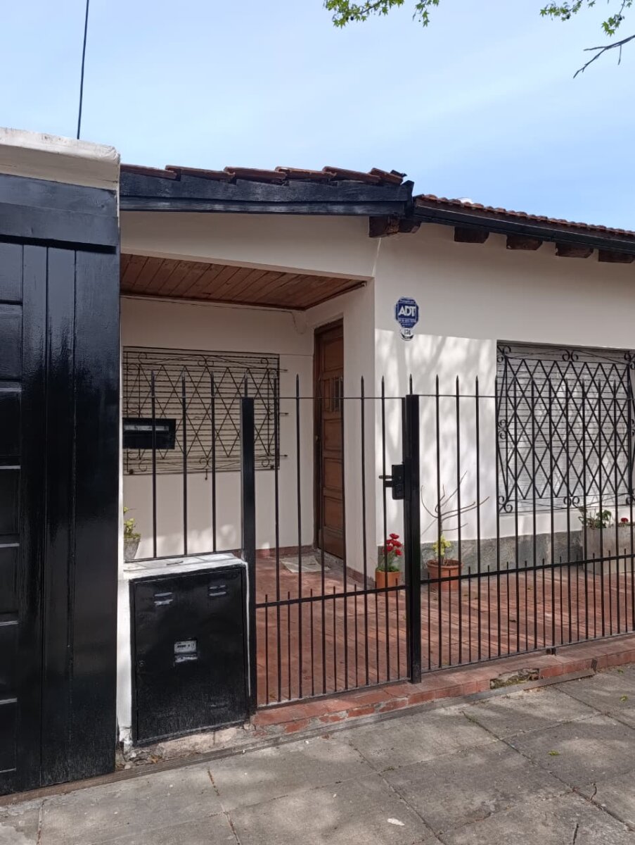 ALQUILER CASA 4 AMBIENTES EXCELENTE UBICACIÓN EN ITUZAINGÓ NORTE — foto 2