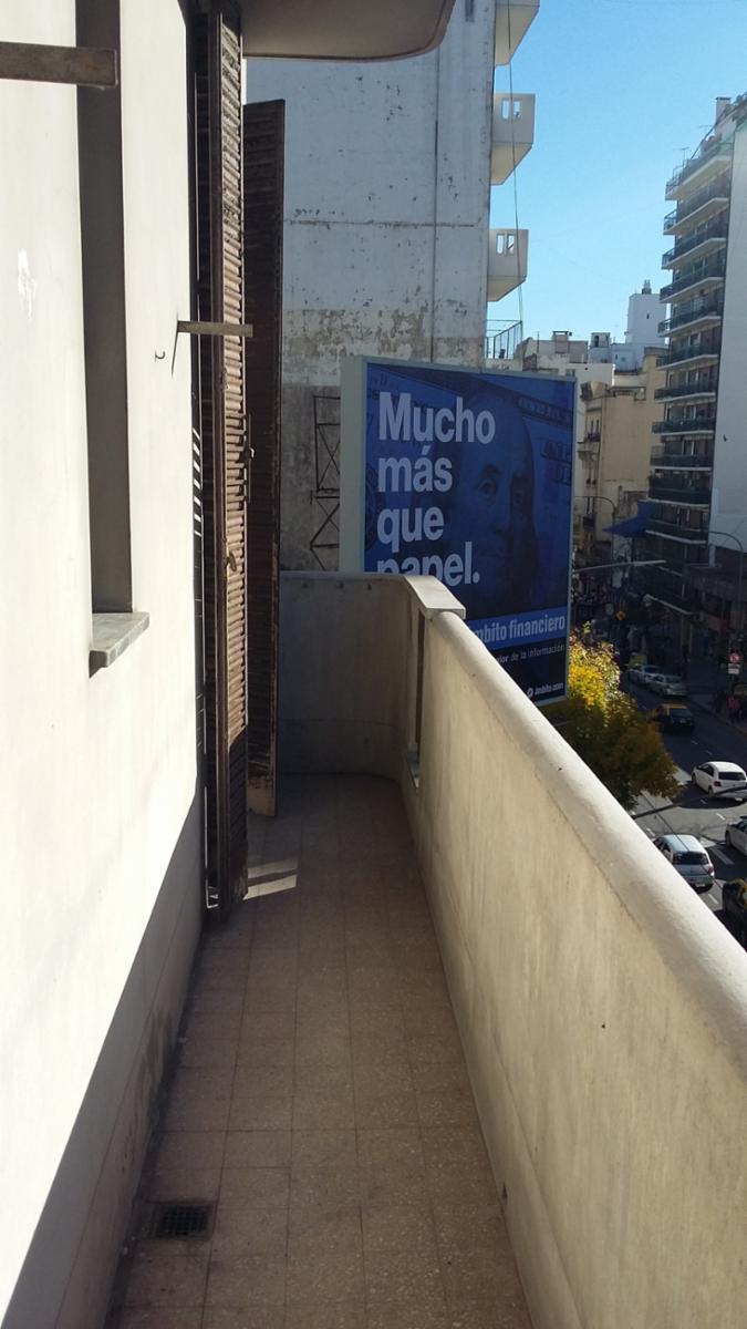 Semipiso 3 Amb. C/ Dependencia - 97 M² - Alberti al 0 (esq. Av Rivadavia al 2400) - CABA — foto 2