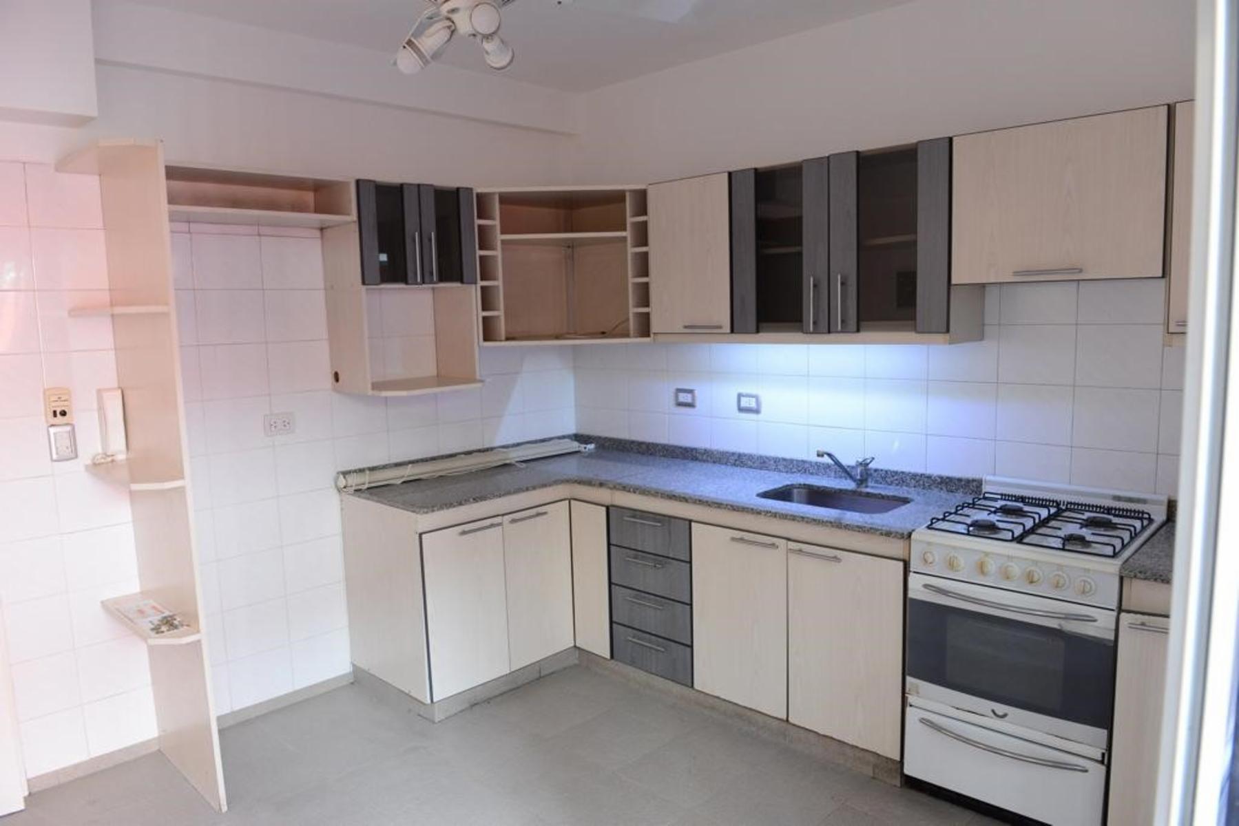 ESPLENDIDO DUPLEX CUATRO AMBIENTES OPTIMO EMPLAZAMIENTO - 6