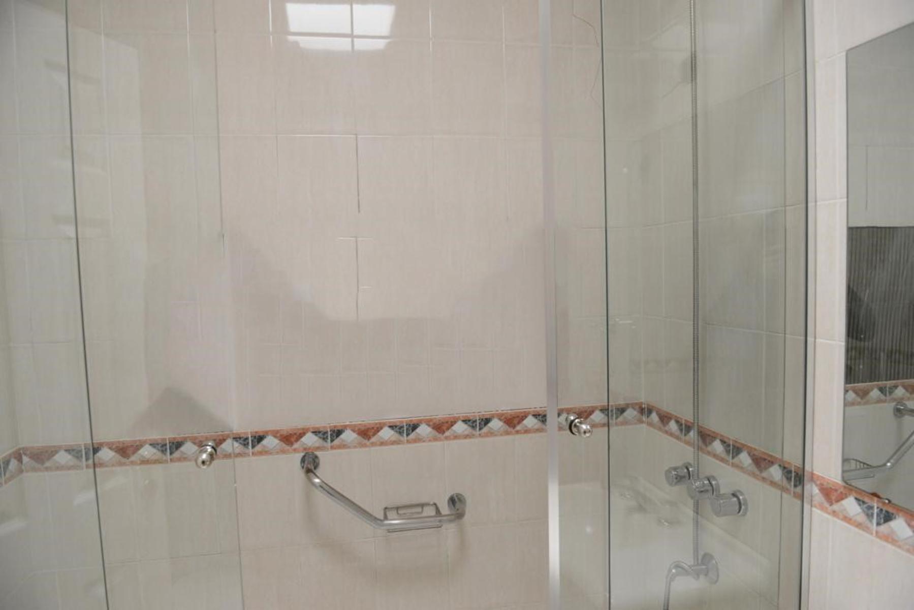ESPLENDIDO DUPLEX CUATRO AMBIENTES OPTIMO EMPLAZAMIENTO - 8