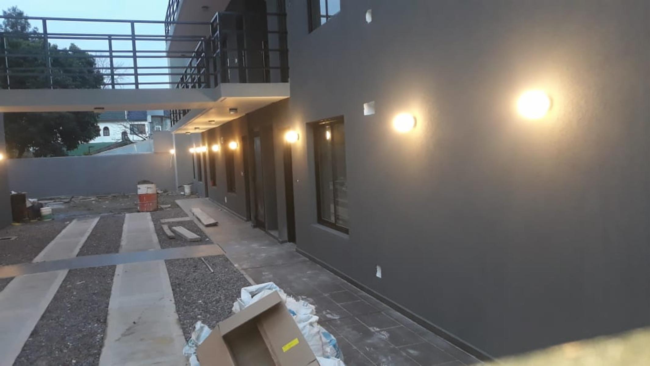 VENTA DEPARTAMENTOS DE DOS AMBIENTES AMPLIOS EN MORON. ENTREGA YA U$S 49900 — foto 6