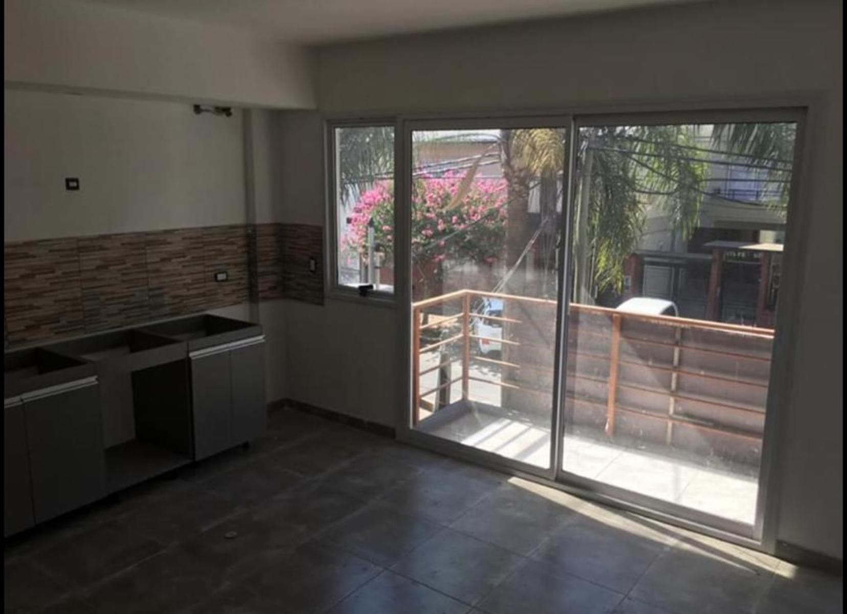 VENTA DEPARTAMENTOS DE DOS AMBIENTES EN MORON CENTRO, U$S 48000 OPORTUNIDAD — foto 4