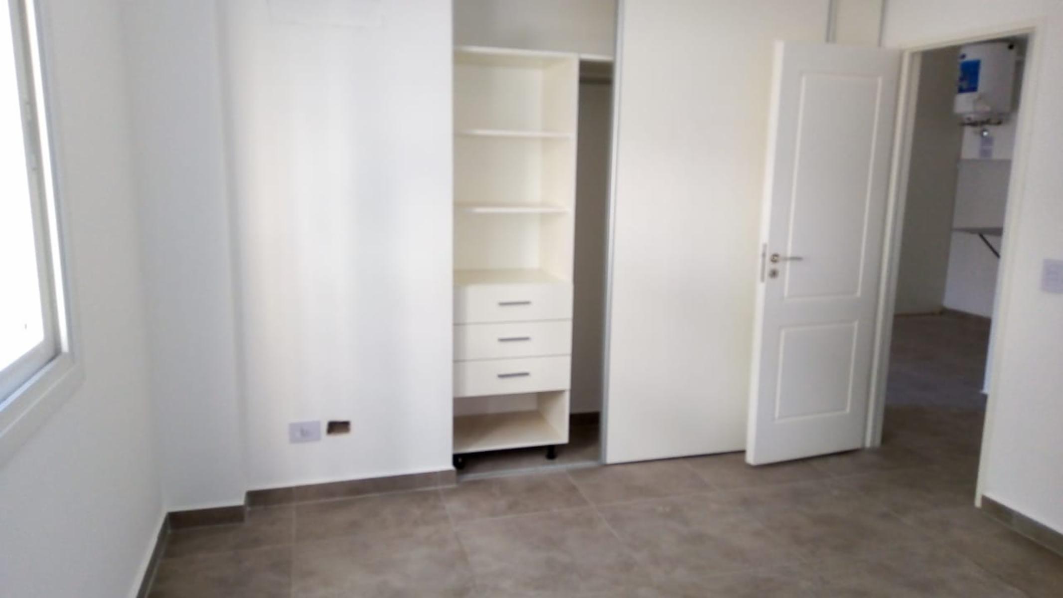 VENTA DEPARTAMENTO DE DOS AMBIENTES CON BALCON A ESTRENAR EN RAMOS MEJIA . U$S 77000