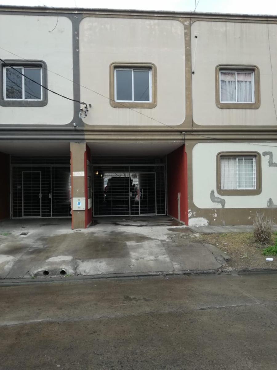 VENTA DEPARTAMENTO DE DOS AMBIENTES EN TESEI LIMITE CON CASTELAR, CON PILETA Y TERRAZA. U$S 32000 PEQUEÑA FINANCIACION — foto 5
