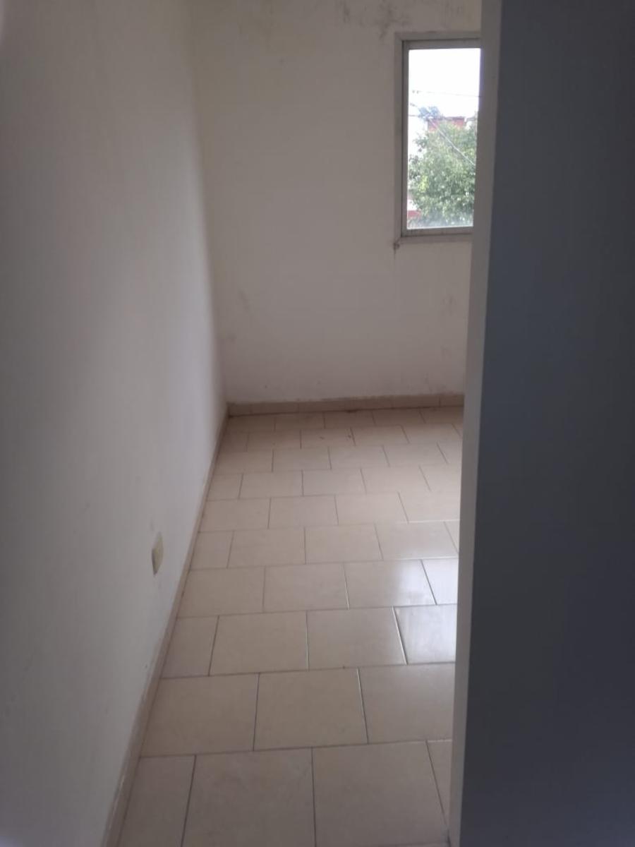 VENTA DEPARTAMENTO DE DOS AMBIENTES EN TESEI LIMITE CON CASTELAR, CON PILETA Y TERRAZA. U$S 32000 PEQUEÑA FINANCIACION — foto 8