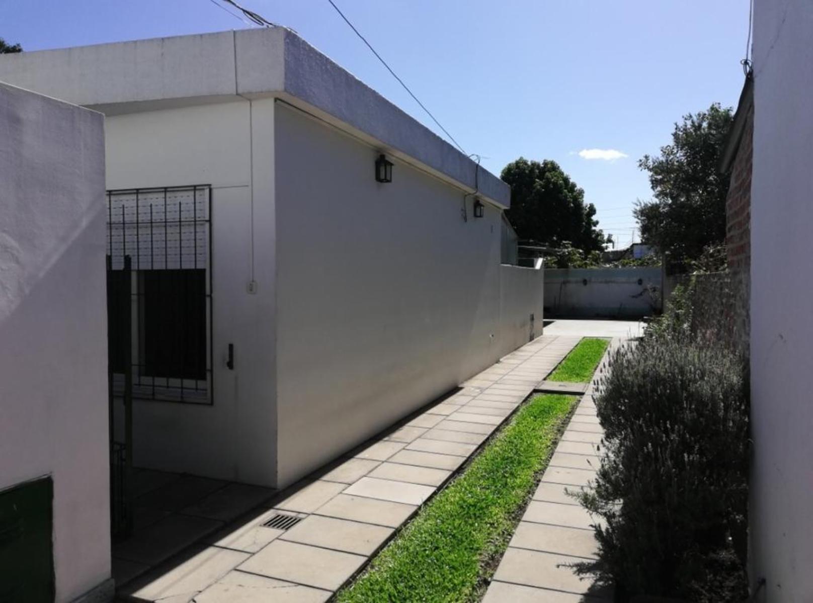 VENTA PH 3 AMBIENTES CON PATIO EN BIUENA ZONA DE MORON. U$S 65000 — foto 3