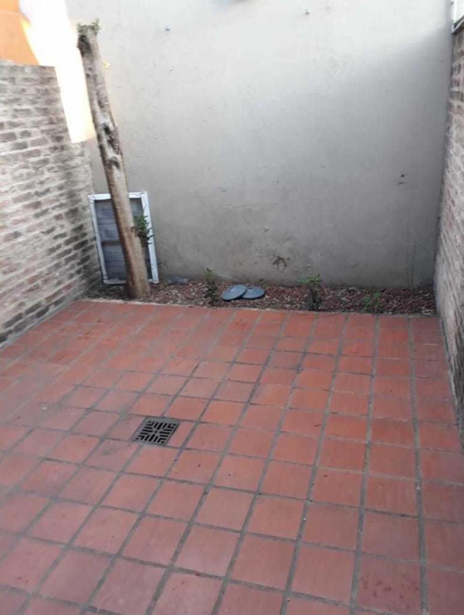 VENTA DUPLEX 2 AMBIENTES AMPLIOS CON PATIO EN RAMOS MEJIA — foto 4