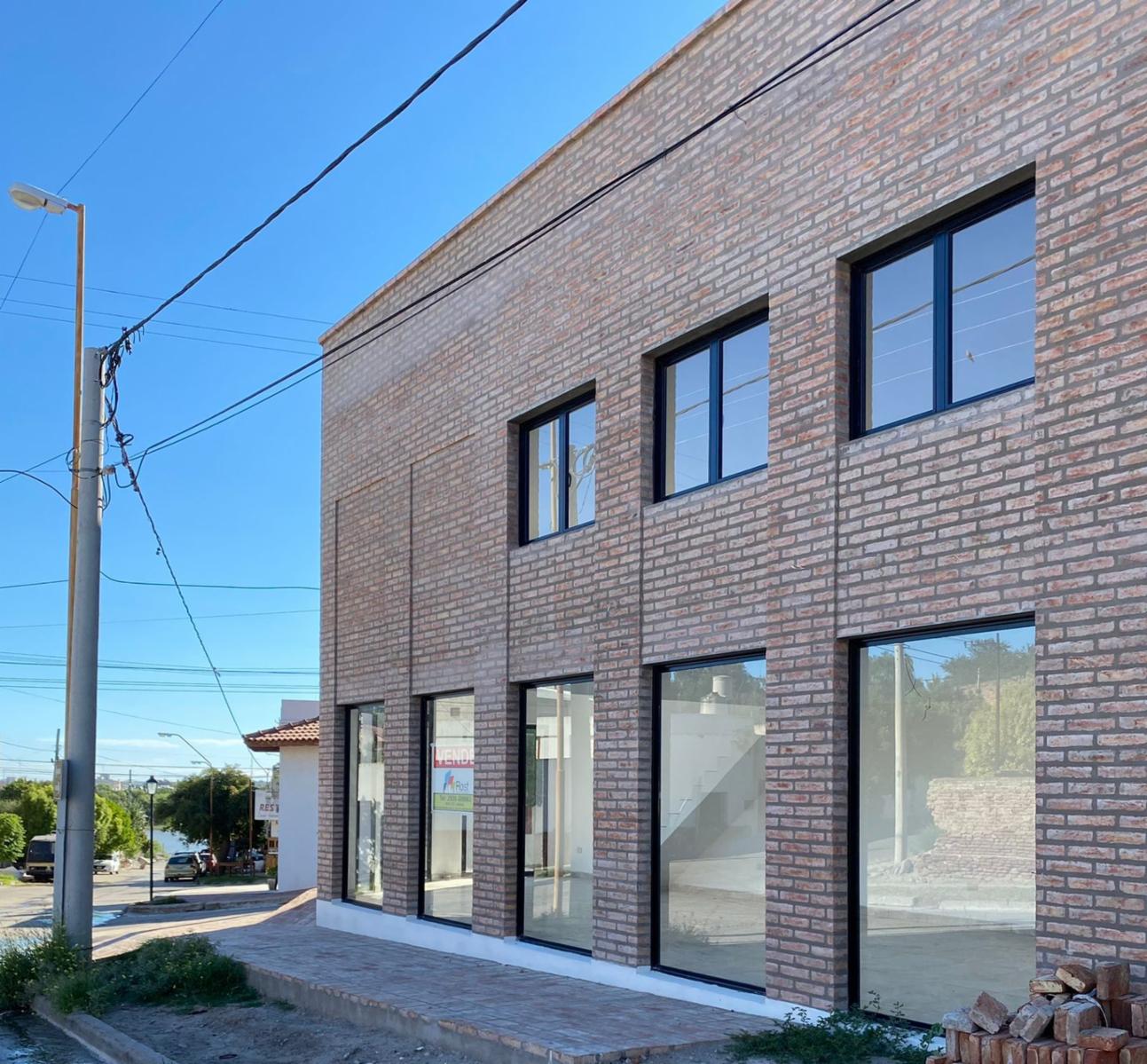 Excelente local comercial en Carmen de Patagones - 3