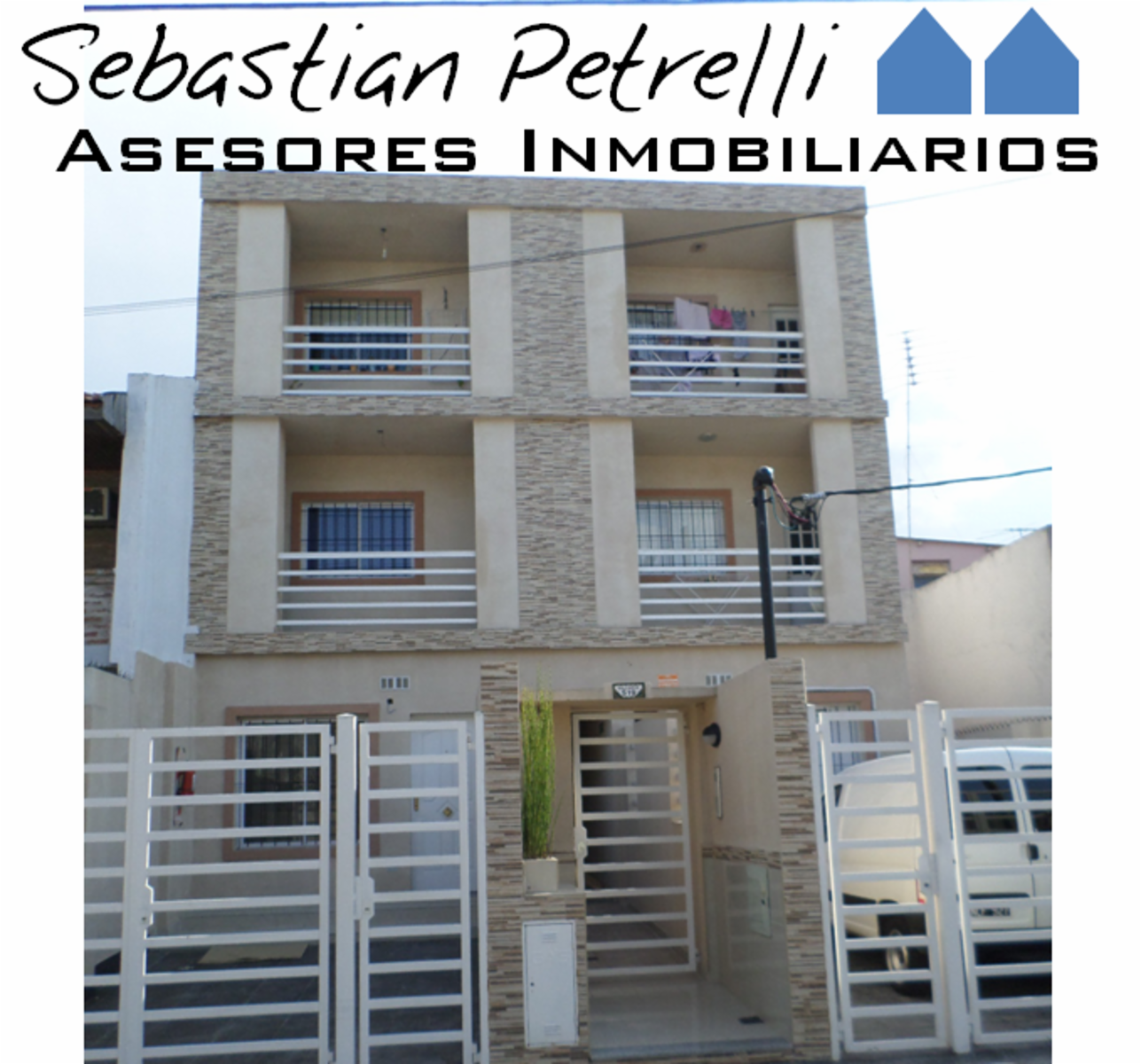 Depto 2 Ambientes Con Cochera Y Patio En Venta Apto Credito — foto 3