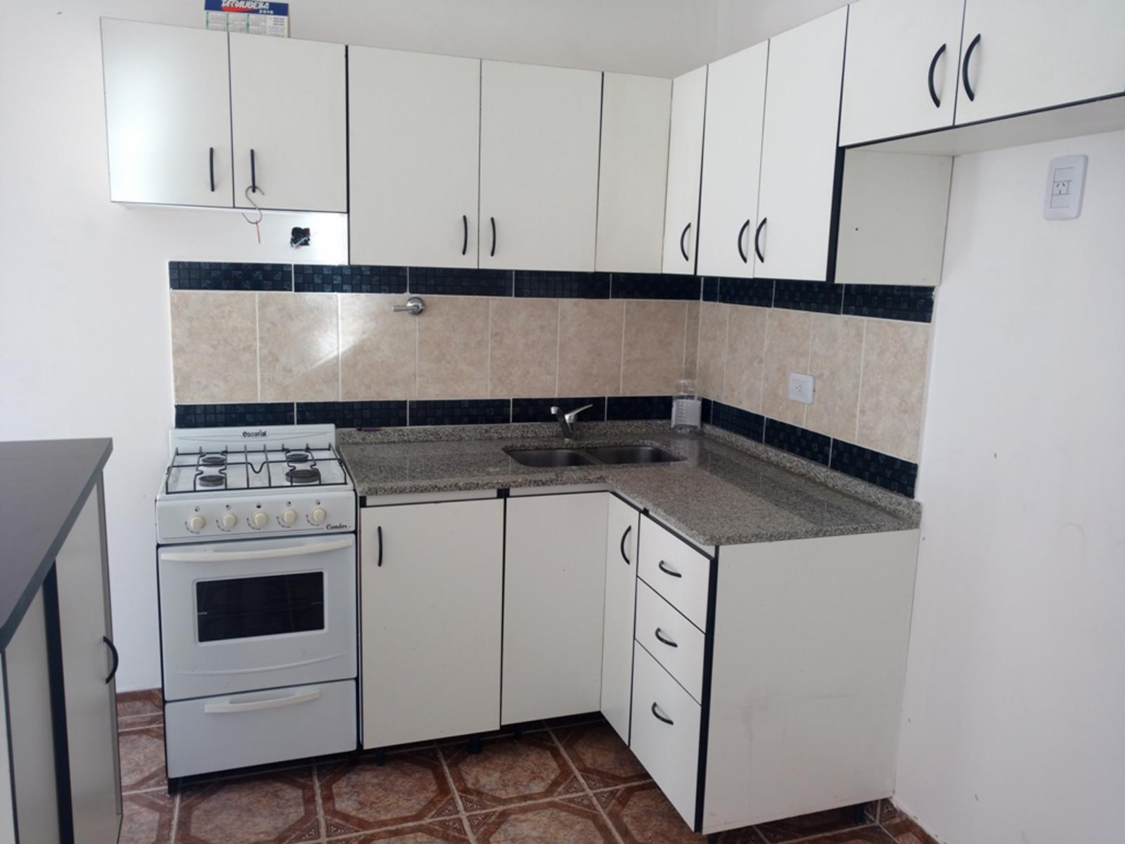 Depto 2 Ambientes Con Cochera Y Patio En Venta Apto Credito — foto 9