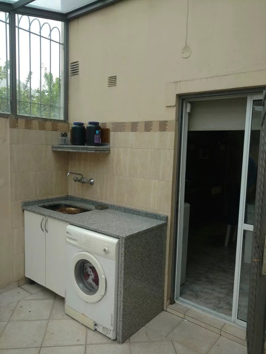 Hermoso Triplex De Categoria En En Venta En Villa Luzuriaga — foto 6