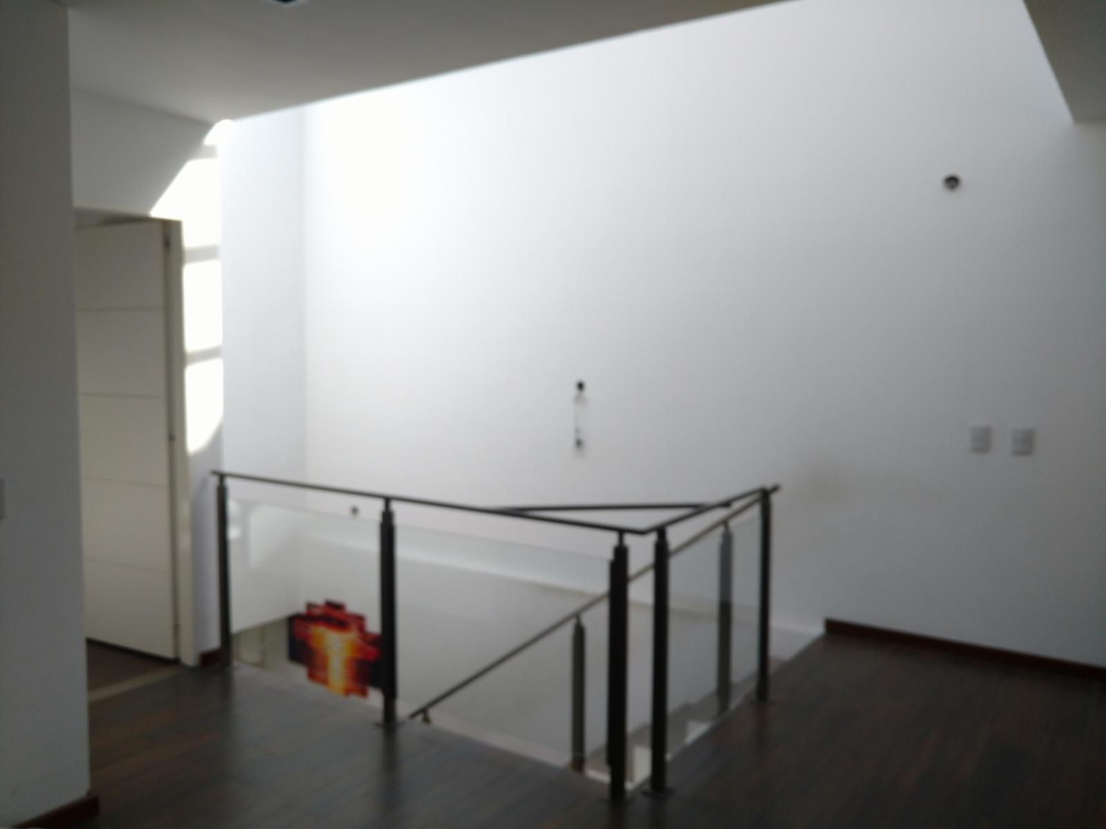 Impactante Casa De 4 Ambientes En Villa Luzuriaga — foto 13