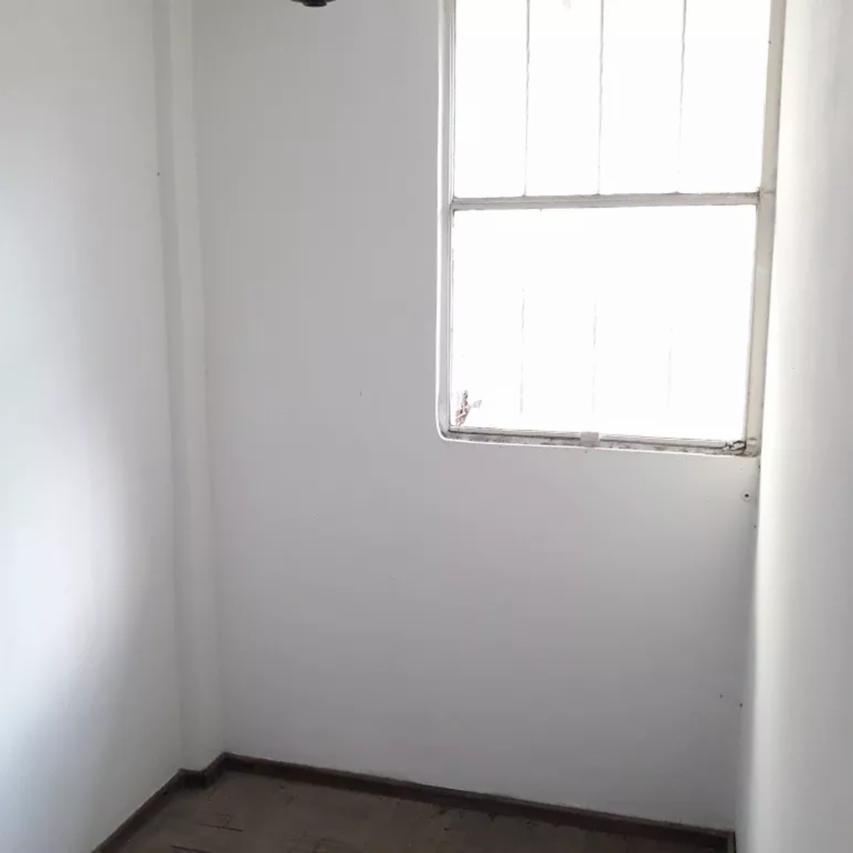 Casa De 3 Ambientes Con Cochera A Reciclar En Venta — foto 6
