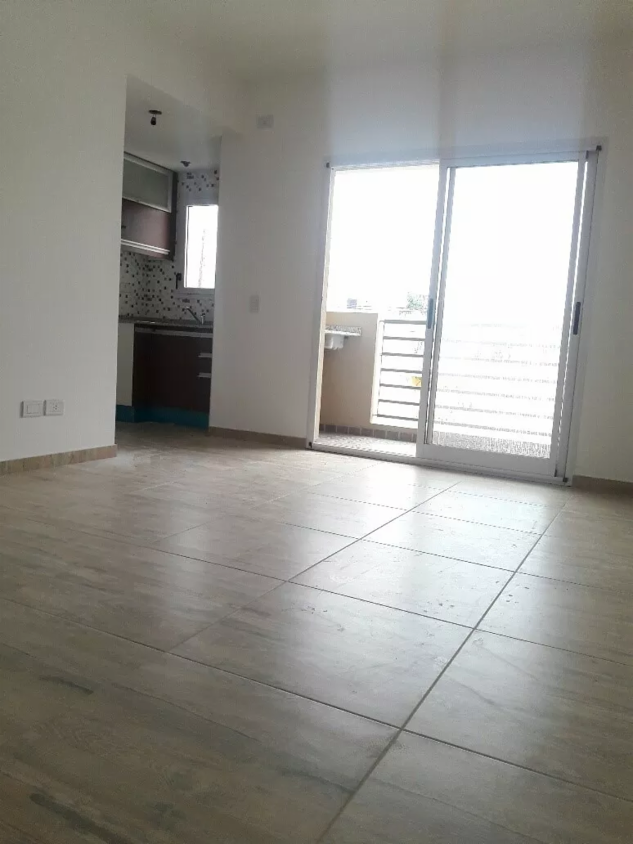 Departamento C/bcon Y Parrilla 2 Ambiente En Villa Luzuriaga — foto 2