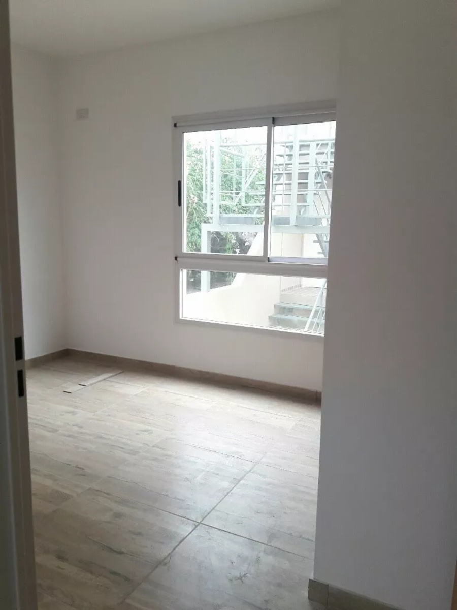 Departamento C/bcon Y Parrilla 2 Ambiente En Villa Luzuriaga — foto 5