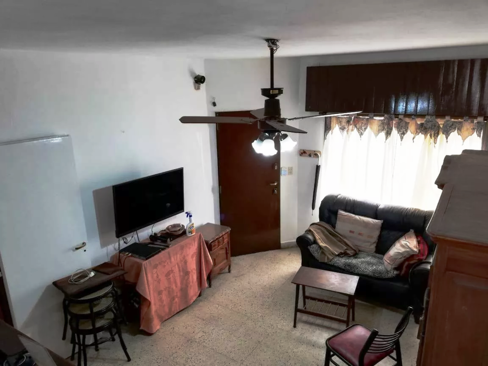 Casa de 4 ambientes en dos planta con cochera — foto 2