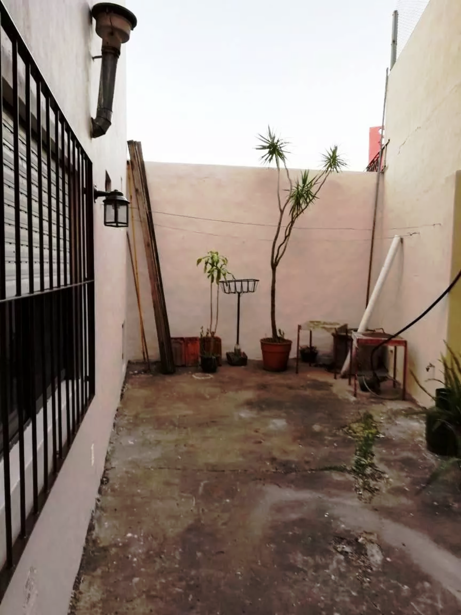 Casa de 4 ambientes en dos planta con cochera — foto 5