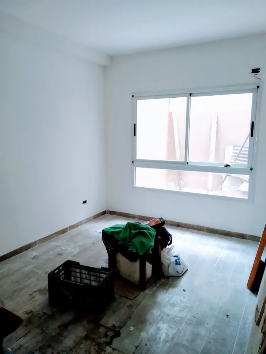 Excelente departamento de 3 ambientes al frente con patio A estrenar — foto 7