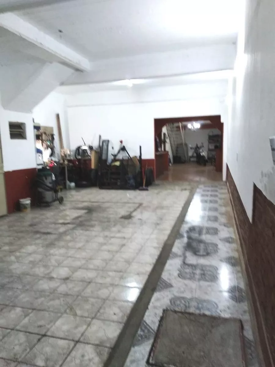 Casa con local ubicado en avenida presidente peron al 900 — foto 2