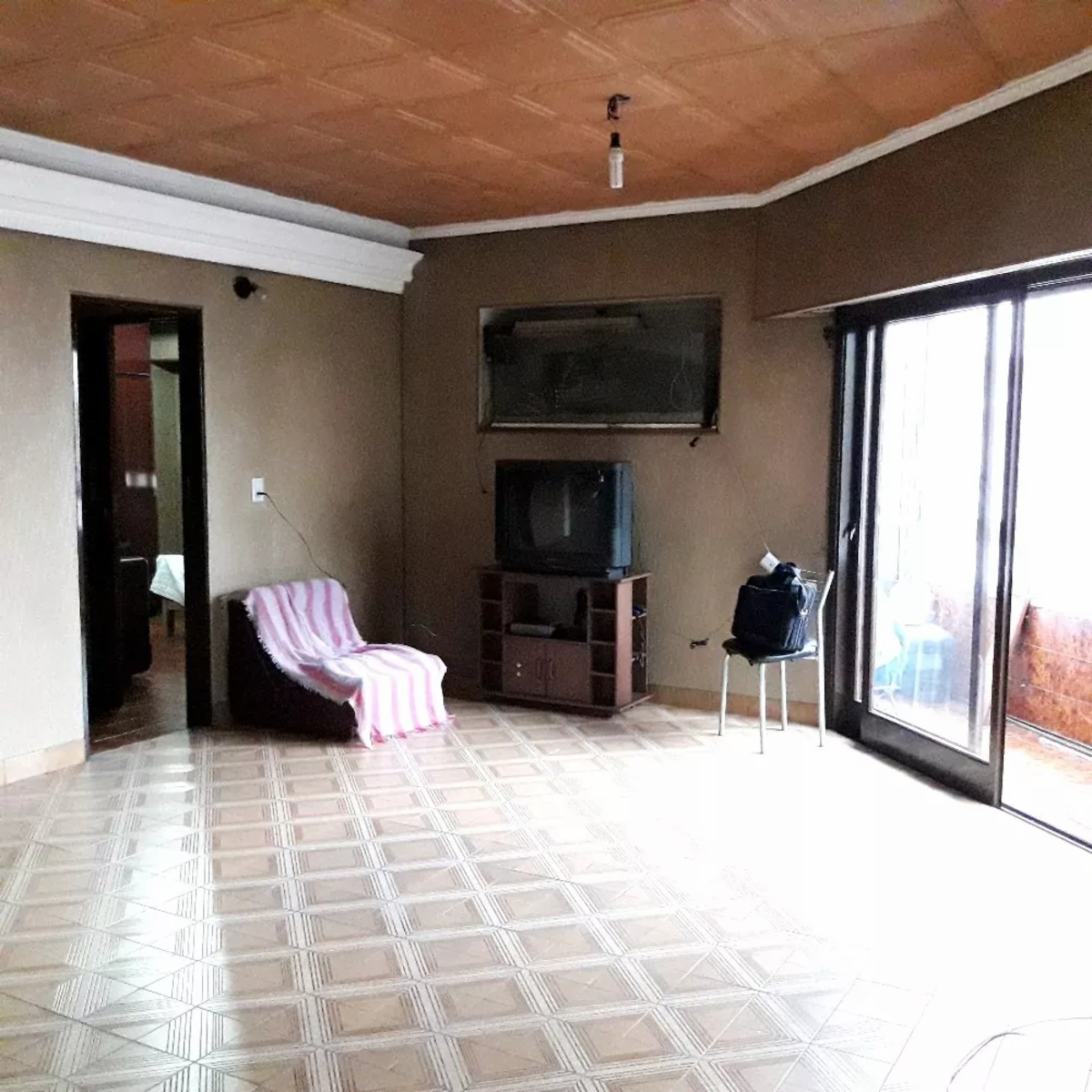 Amplisimo Depto de 3 Ambientes en Ciudadela en Venta — foto 2