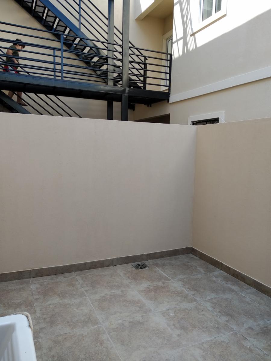 Depto de 2 ambientes con cochera y patio en venta en Ramos Mejia — foto 2