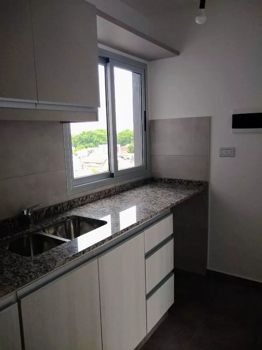 DEPARTAMENTO DE 2 AMBIENTES EN VENTA - MORON — foto 5