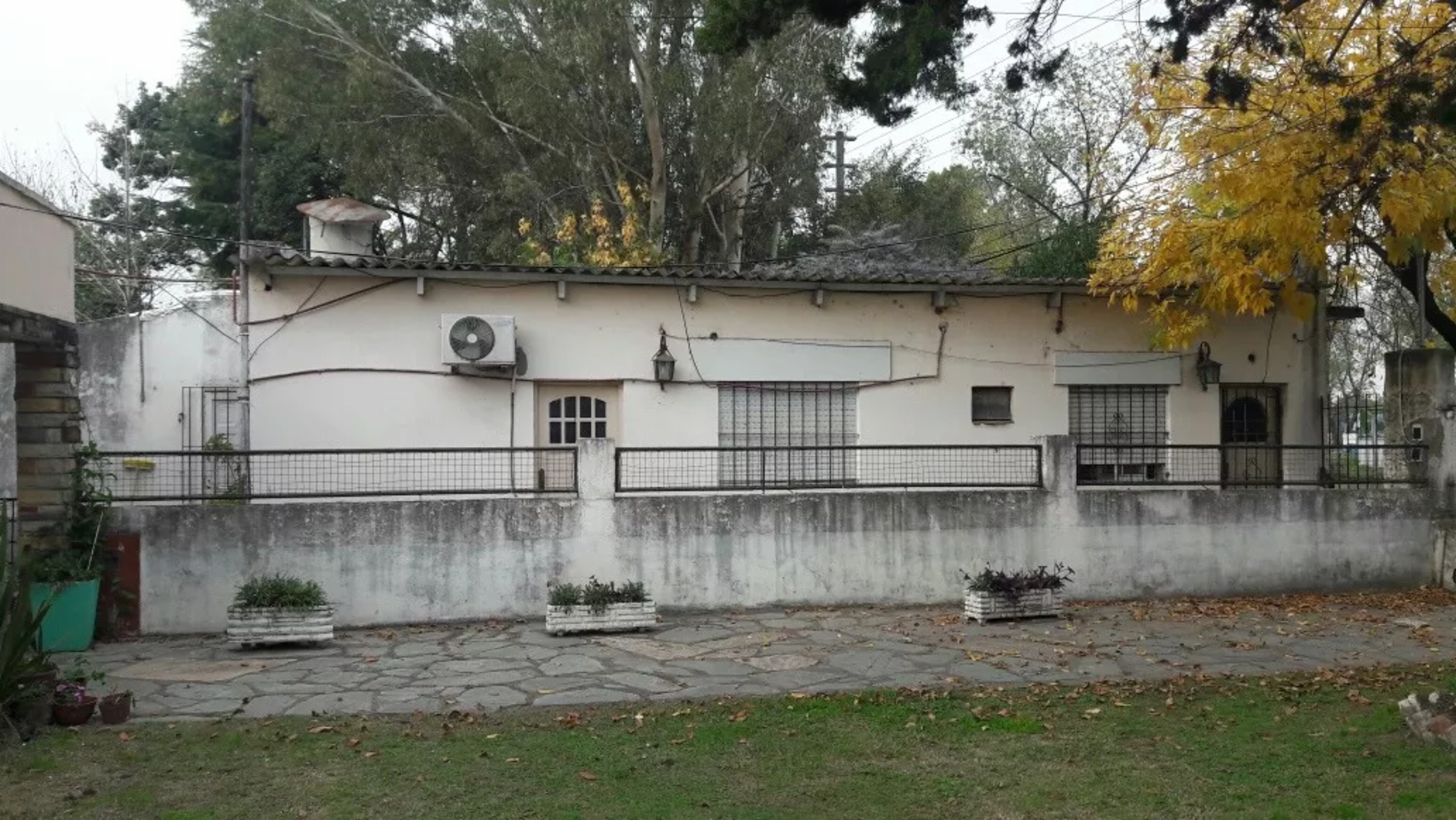 EXCELENTE LOTE CON VIVIENDAS EN VENTA - MERLO — foto 8