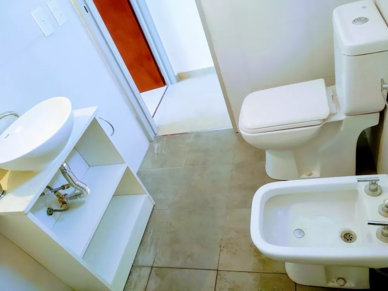 EXCELENTE DEPARTAMENTO DE 2 AMBIENTES EN VENTA AL FRENTE - VILLA LUZURIAGA — foto 4