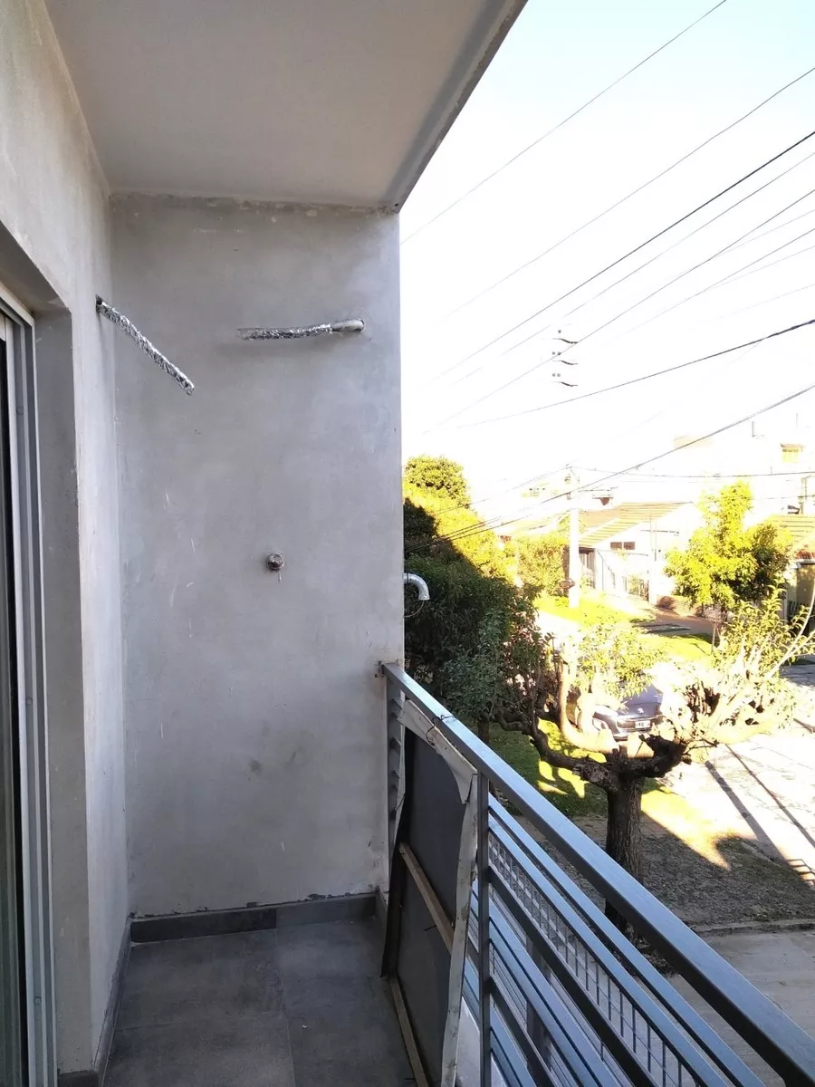 EXCELENTE DEPARTAMENTO DE 2 AMBIENTES AL CONTRAFRENTE EN VENTA - VILLA LUZURIAGA — foto 8