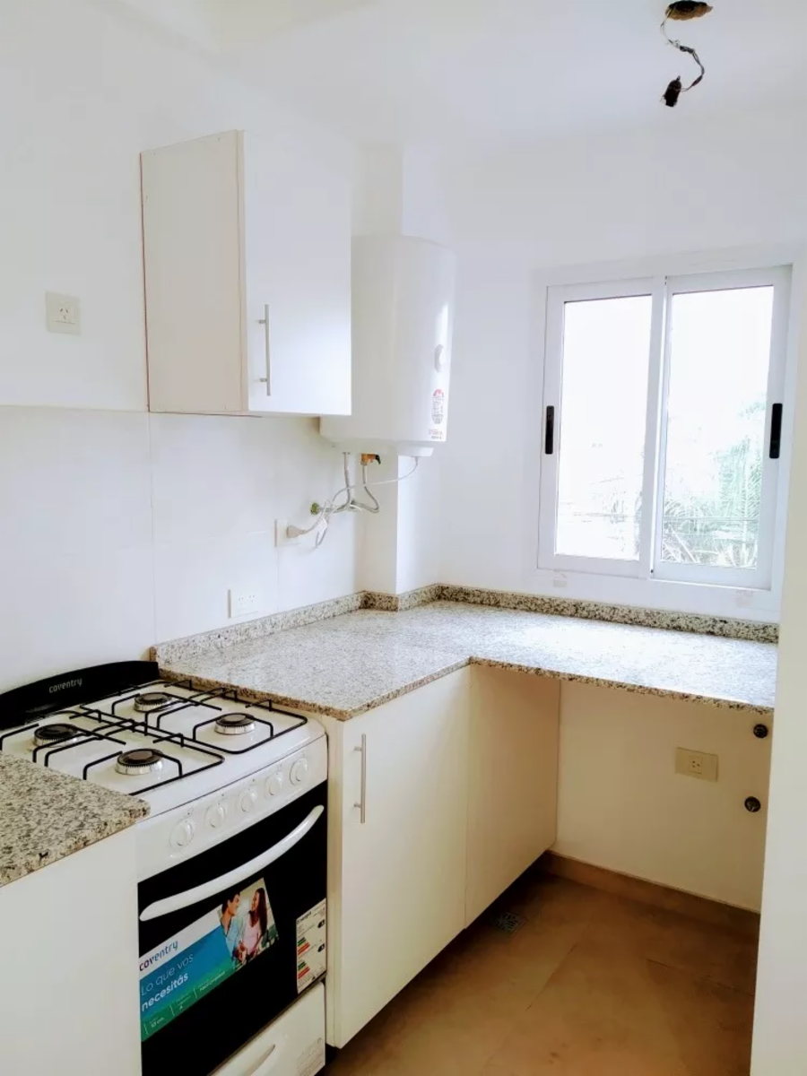 EXCELENTE DEPARTAMENTO DE 2 AMBIENTES AL CONTRAFRENTE EN VENTA - VILLA LUZURIAGA — foto 10